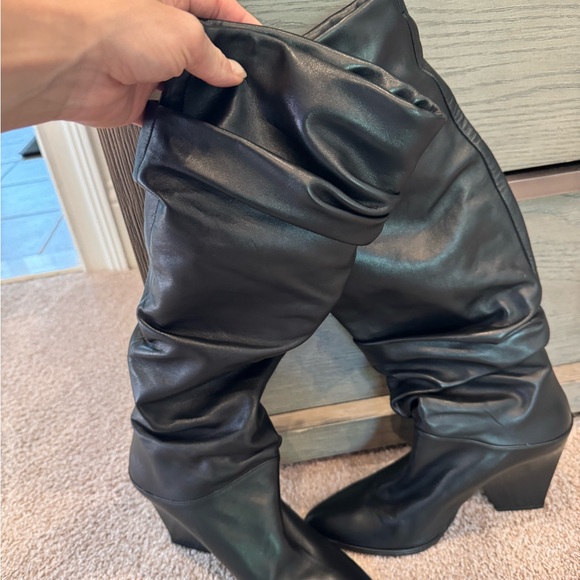 Stuart Weitzman Black Textured Sole Boots - Picture 1 of 3